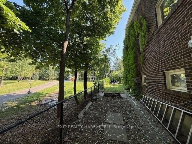 30 Thorsby Court • Brampton, ON photo 45