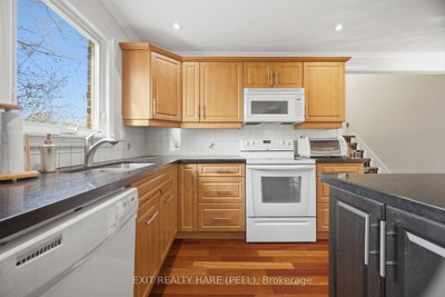 30 Thorsby Court • Brampton, ON photo 9