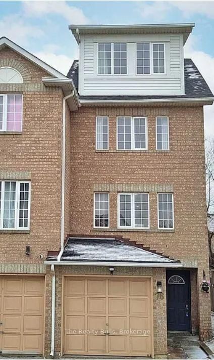 76 - 76 Spadina Road