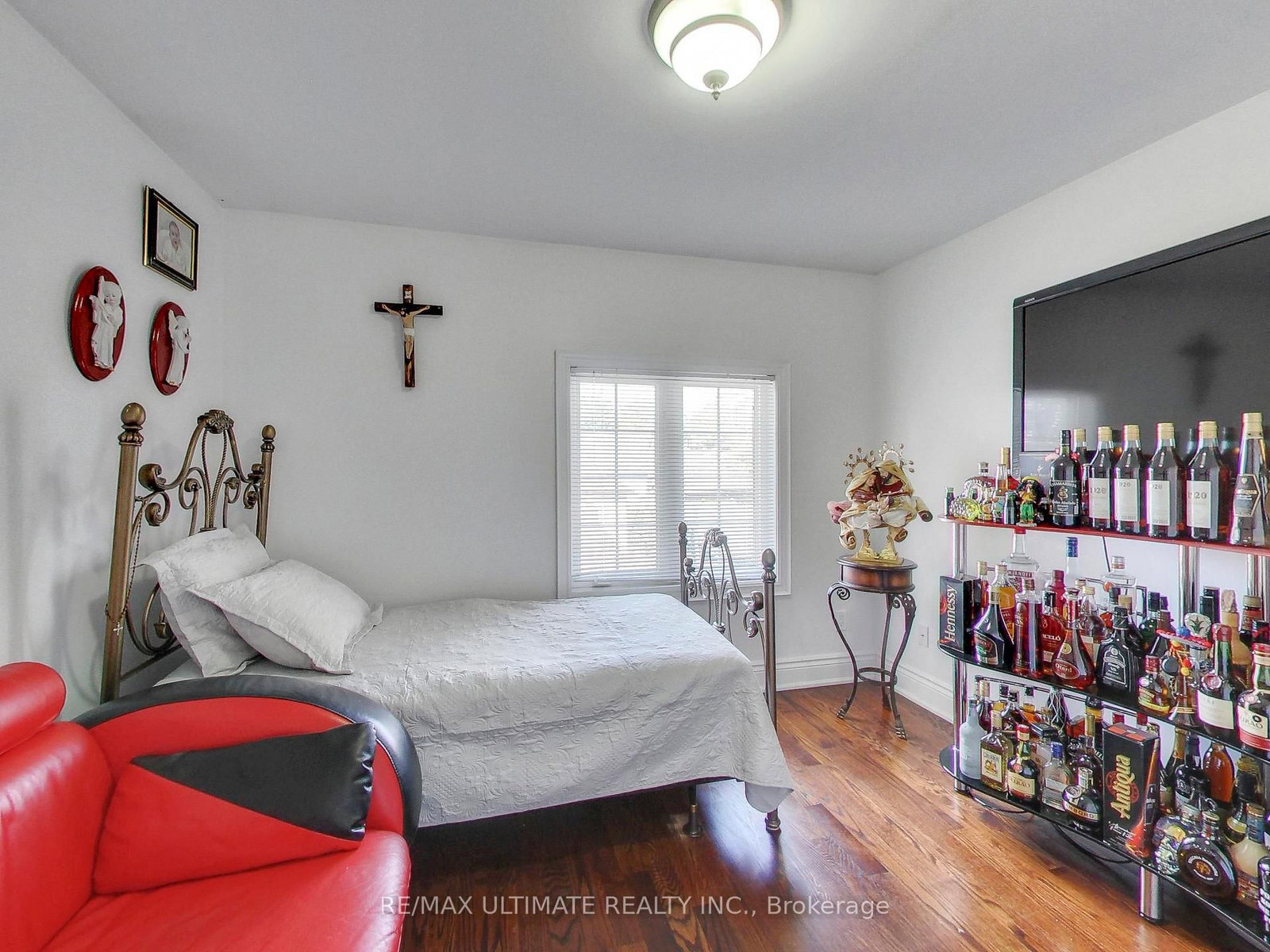 26 Dynevor Road • Toronto, ON photo 23