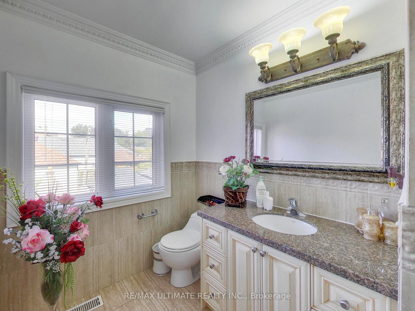 26 Dynevor Road • Toronto, ON photo 24