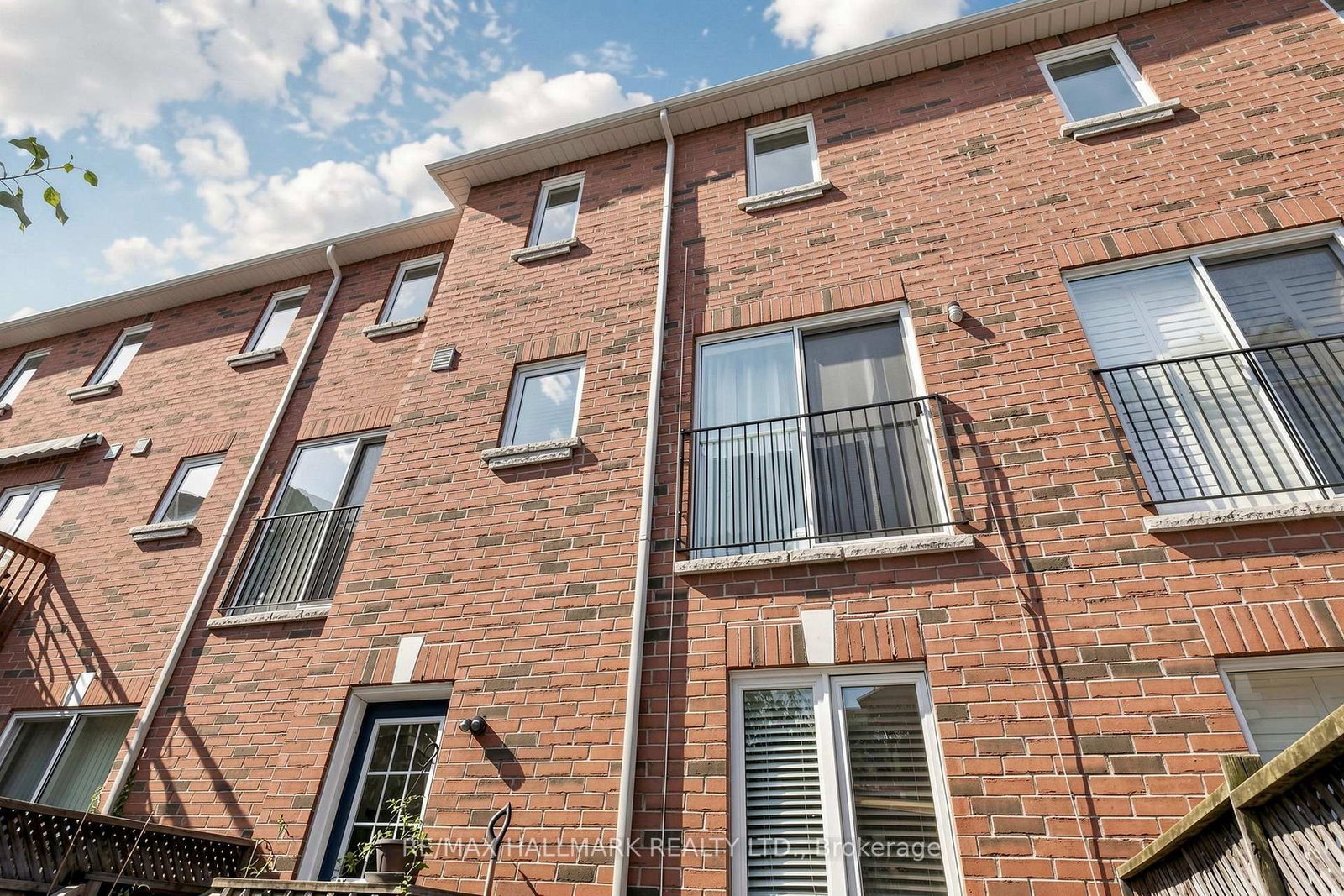 14 Elphick Lane • Toronto, ON photo 14