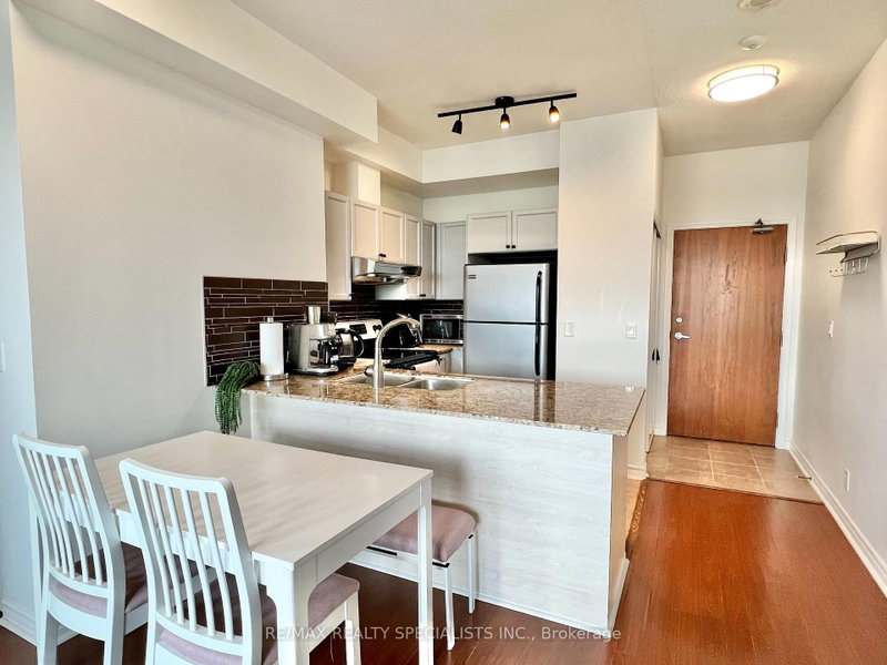 2505 - 33 Elm Drive W