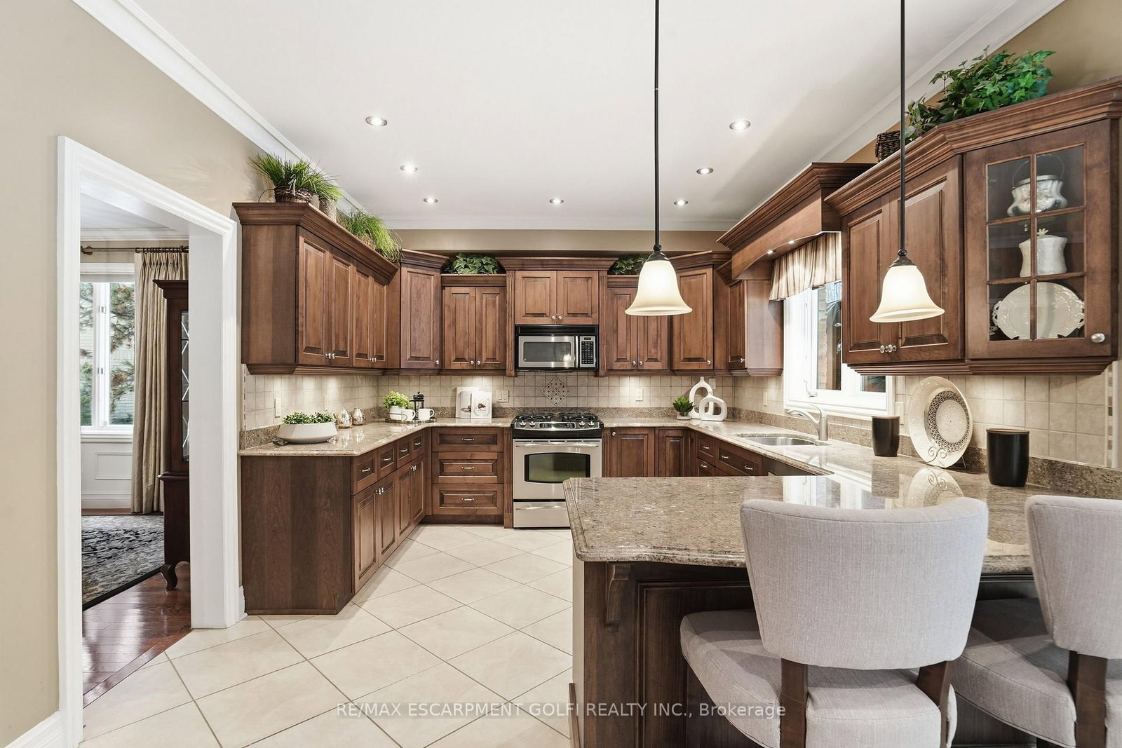 1121 Forestvale Drive • Burlington, ON photo 11