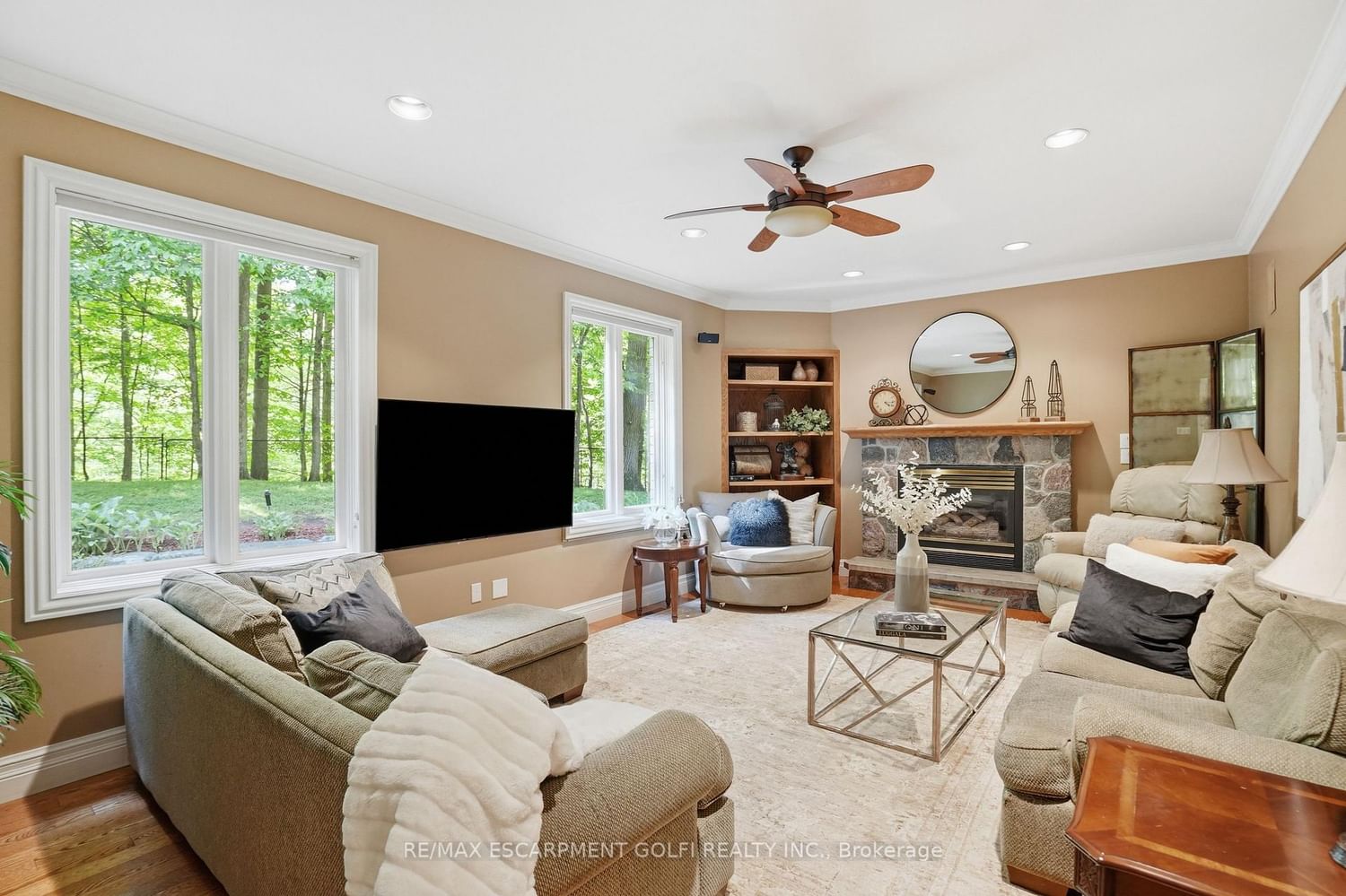 1121 Forestvale Drive • Burlington, ON photo 14