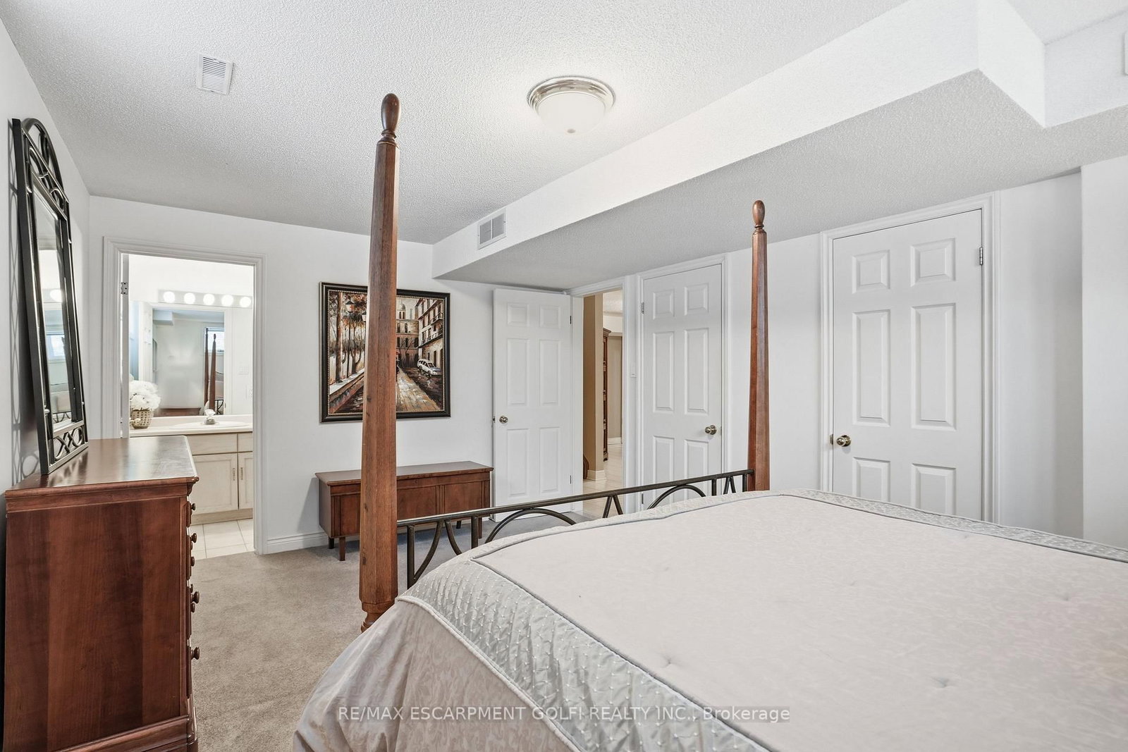 1121 Forestvale Drive • Burlington, ON photo 33