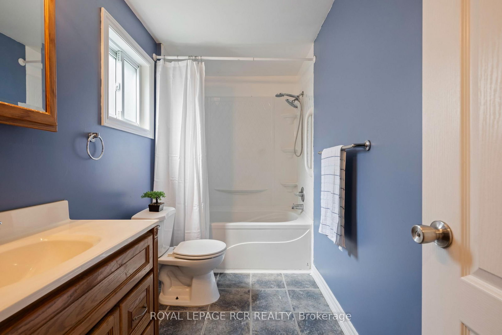 19 Oxford Street • Orangeville, ON photo 20