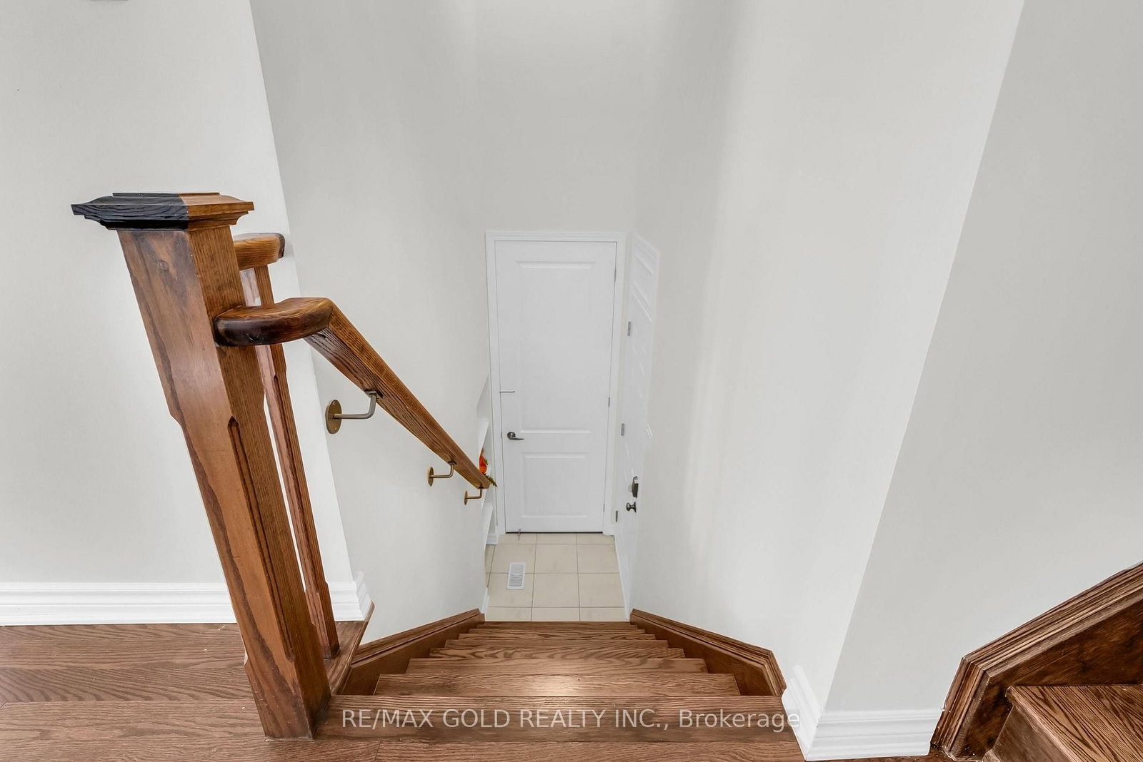 1547 Farmstead Drive • Milton, ON photo 33