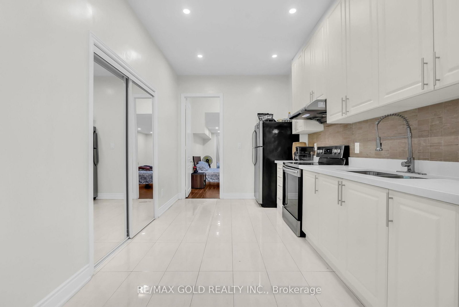 1547 Farmstead Drive • Milton, ON photo 38