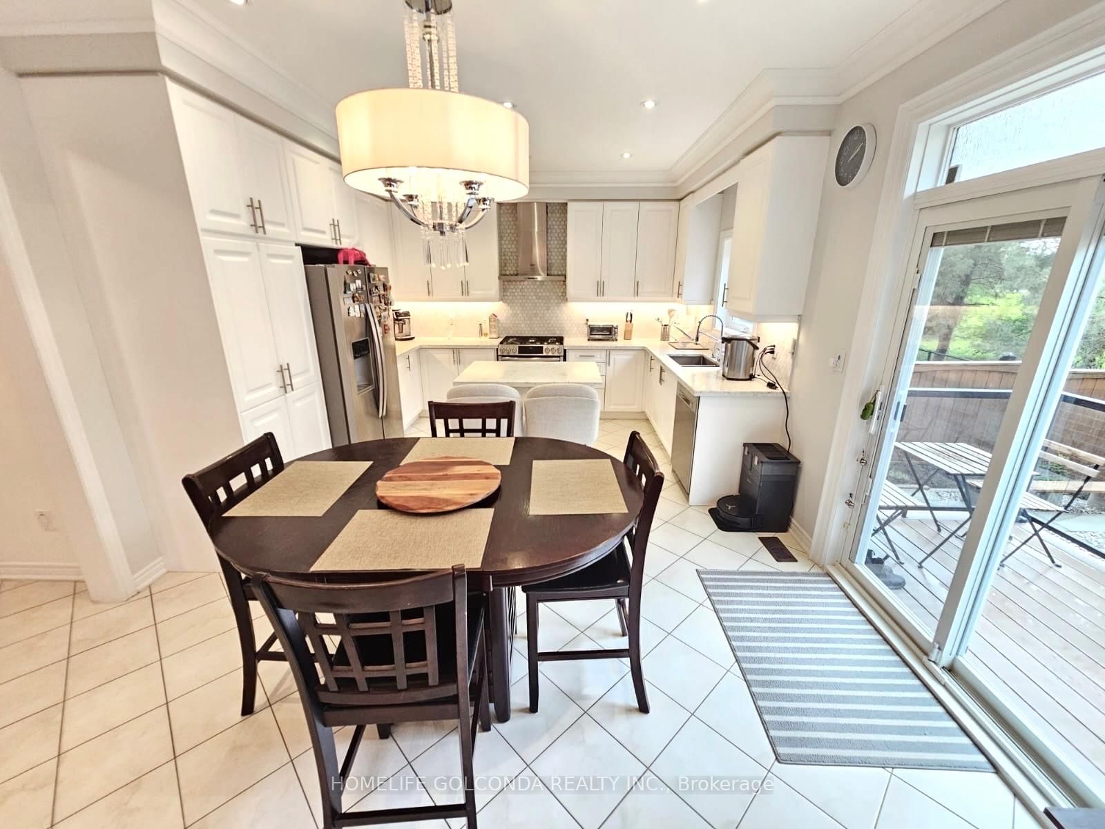 3252 Larry Crescent • Oakville, ON photo 11