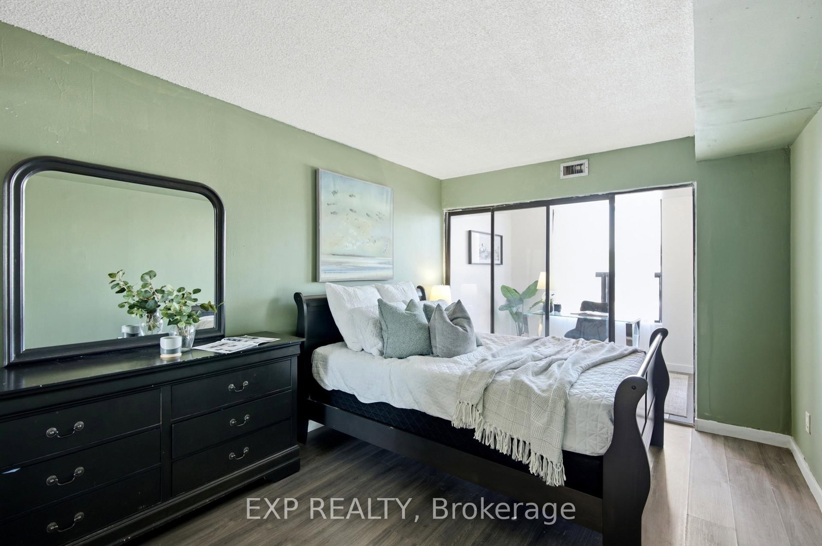 25 Agnes Street • #202 • Mississauga, ON photo 23