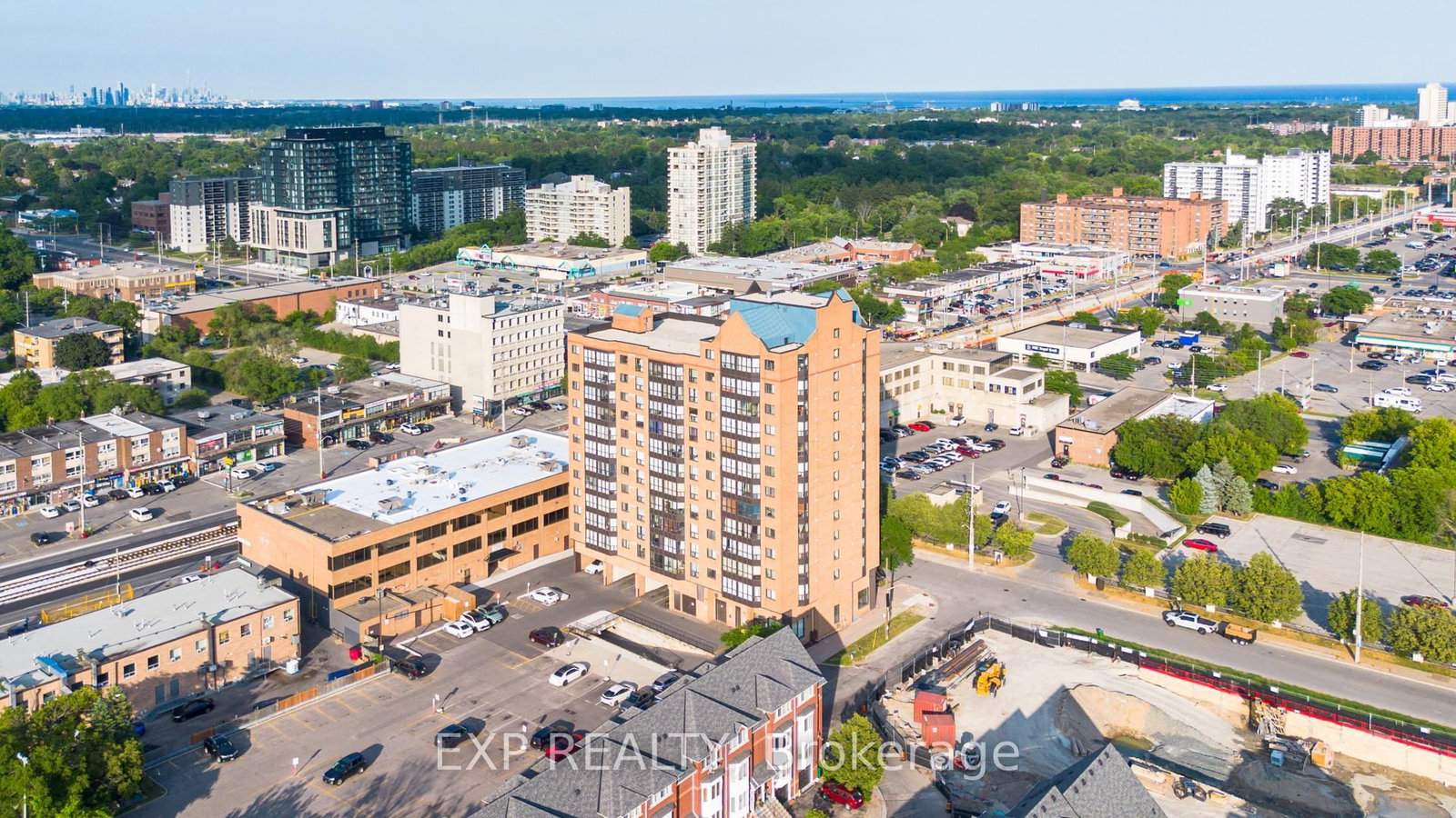 25 Agnes Street • #202 • Mississauga, ON photo 4