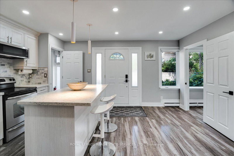 14 - 1310 Gulleden Drive