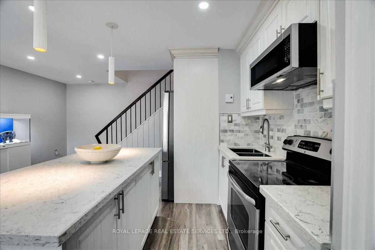 1310 Gulleden Drive • #14 • Mississauga, ON photo 6