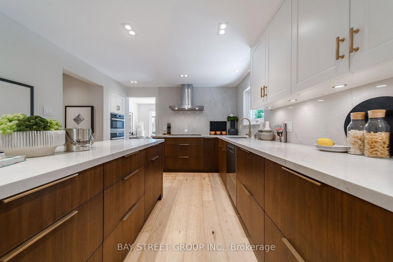 2366 Devon Road • Oakville, ON photo 10