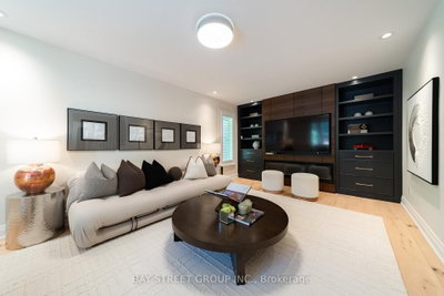 2366 Devon Road • Oakville, ON photo 3