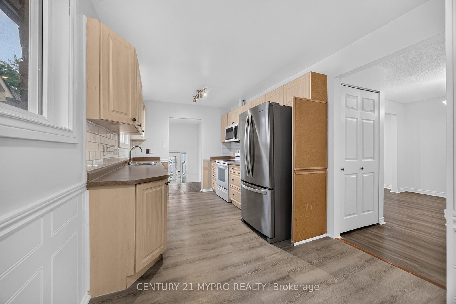 2501 Cobbinshaw Circle • Mississauga, ON photo 11