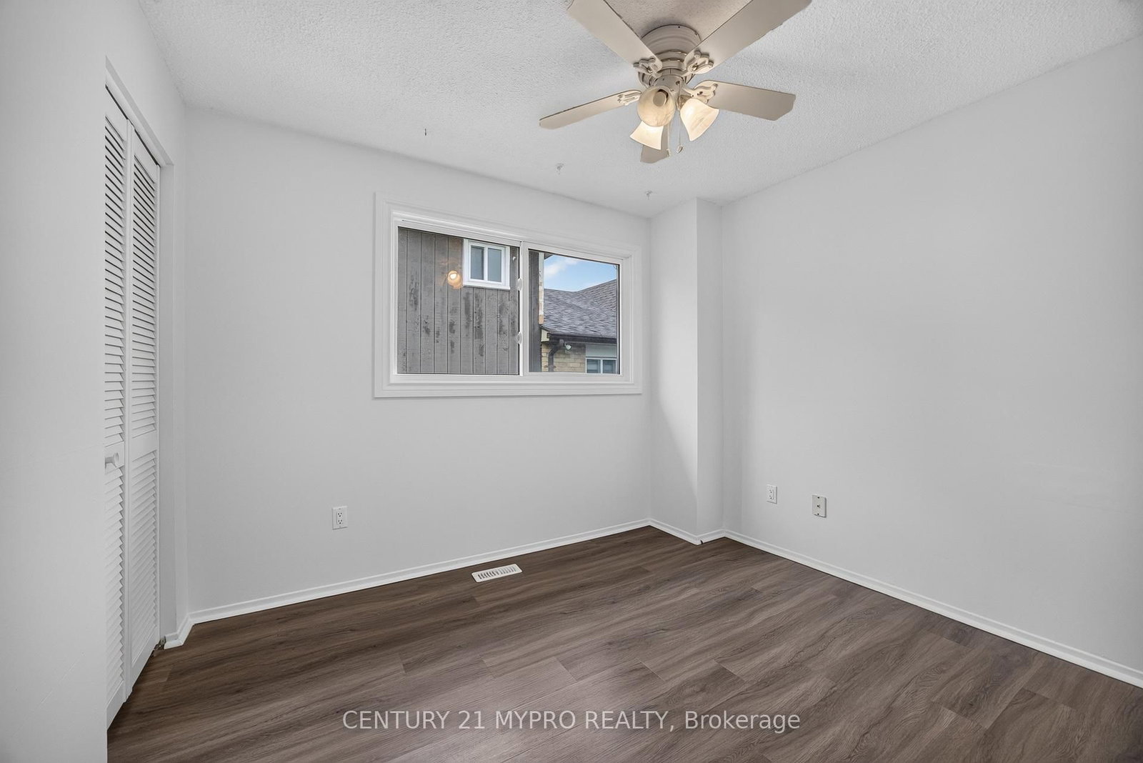 2501 Cobbinshaw Circle • Mississauga, ON photo 25