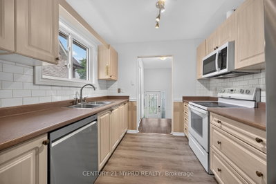 2501 Cobbinshaw Circle • Mississauga, ON photo 9