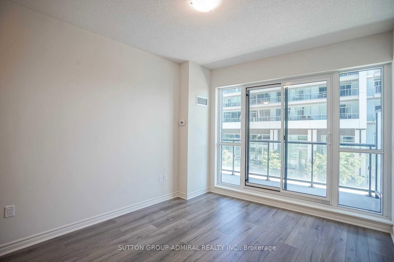 39 Annie Craig Drive • #Th 104 • Toronto, ON photo 16