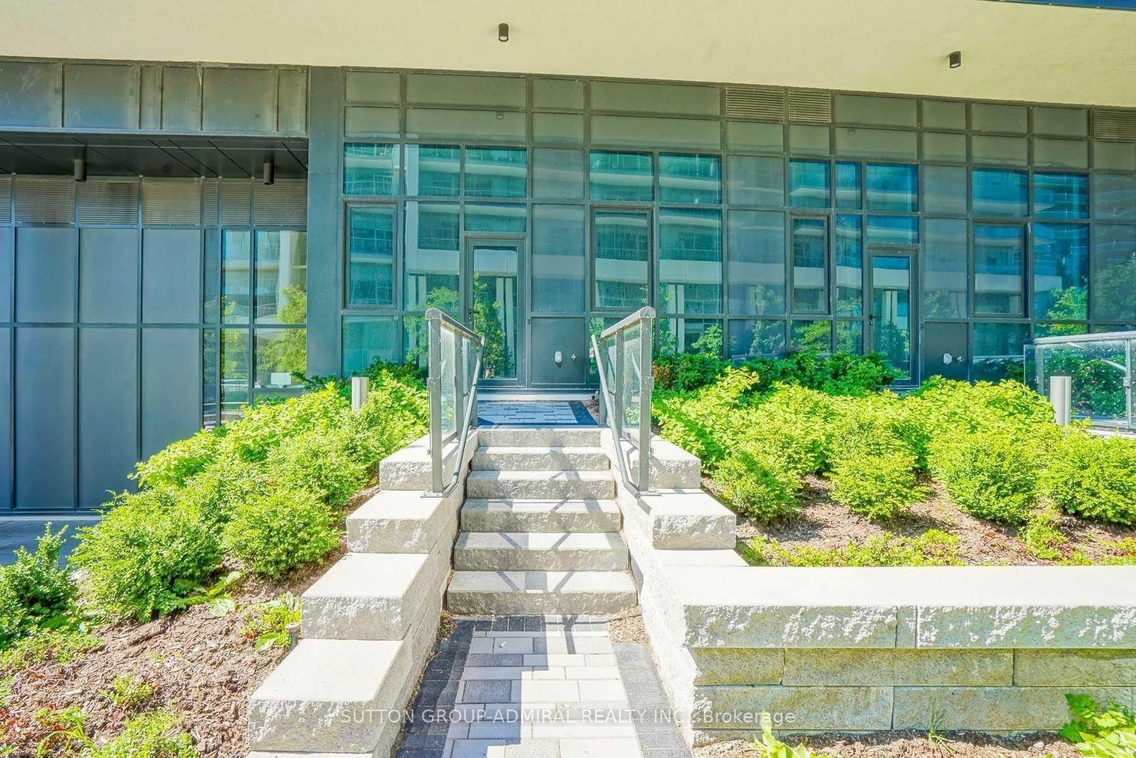 39 Annie Craig Drive • #Th 104 • Toronto, ON photo 27