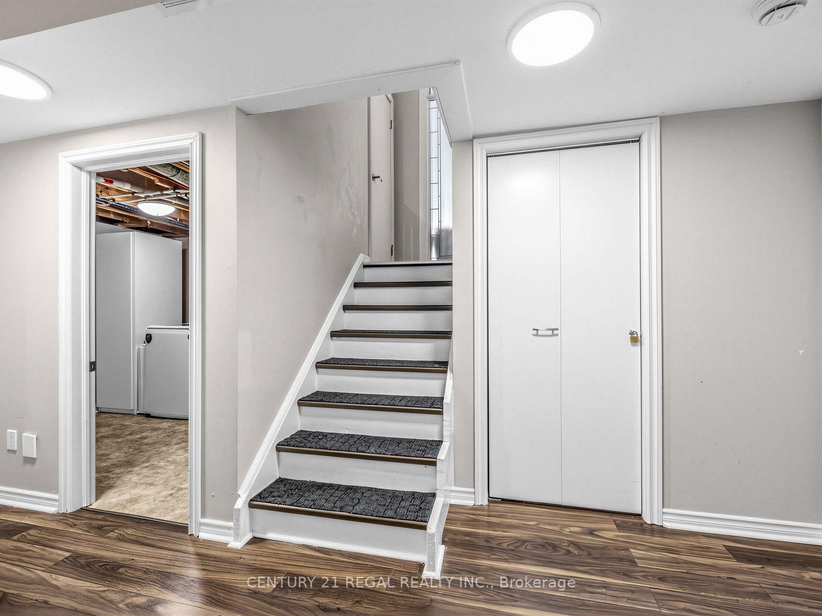 281 Thistle Down Boulevard • Toronto, ON photo 23