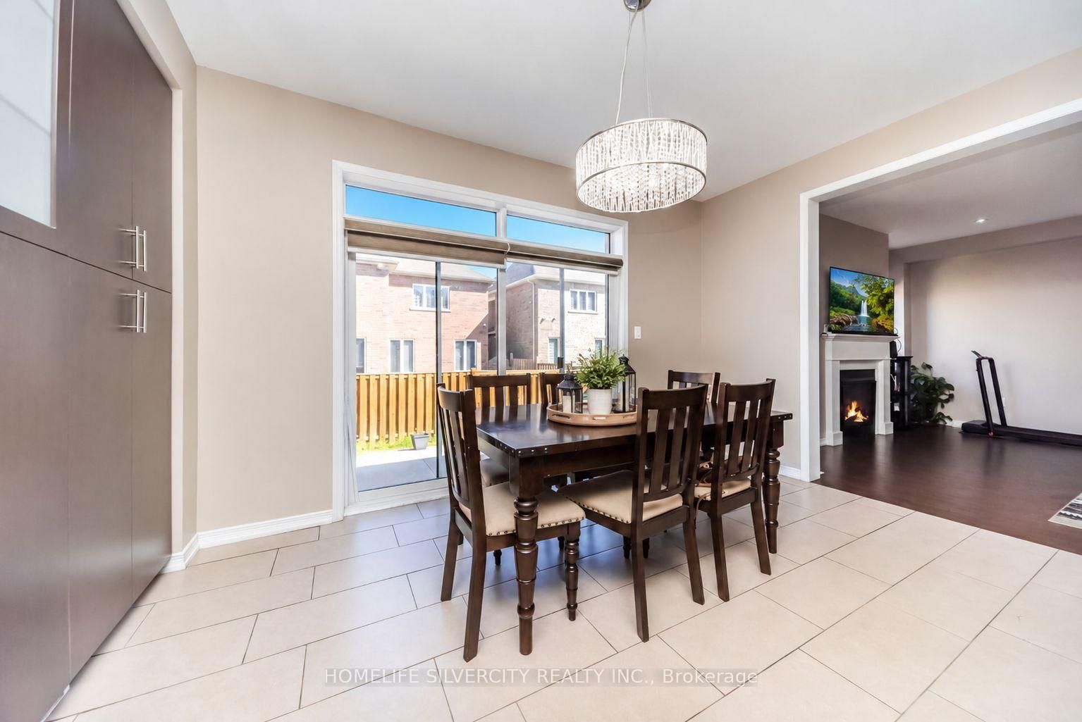 7 Iguana Trail • Brampton, ON photo 11