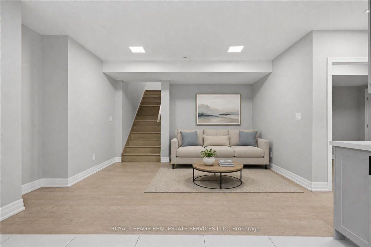 3300 Sunningdale Gardens • Oakville, ON photo 39