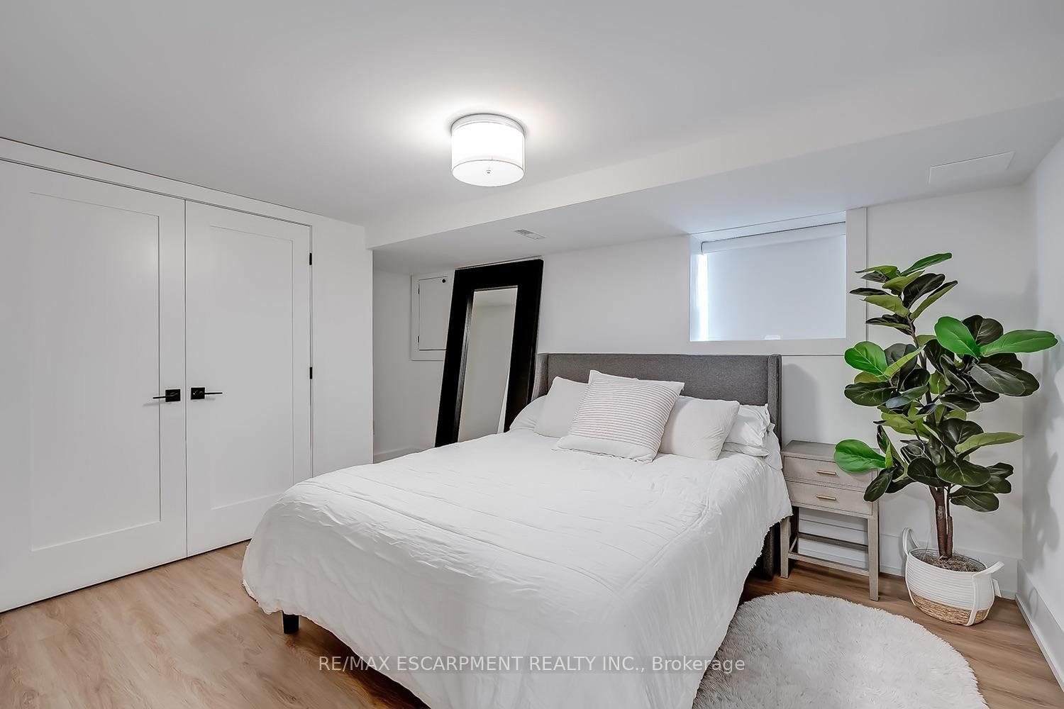 327 Goodram Drive • Burlington, ON photo 38
