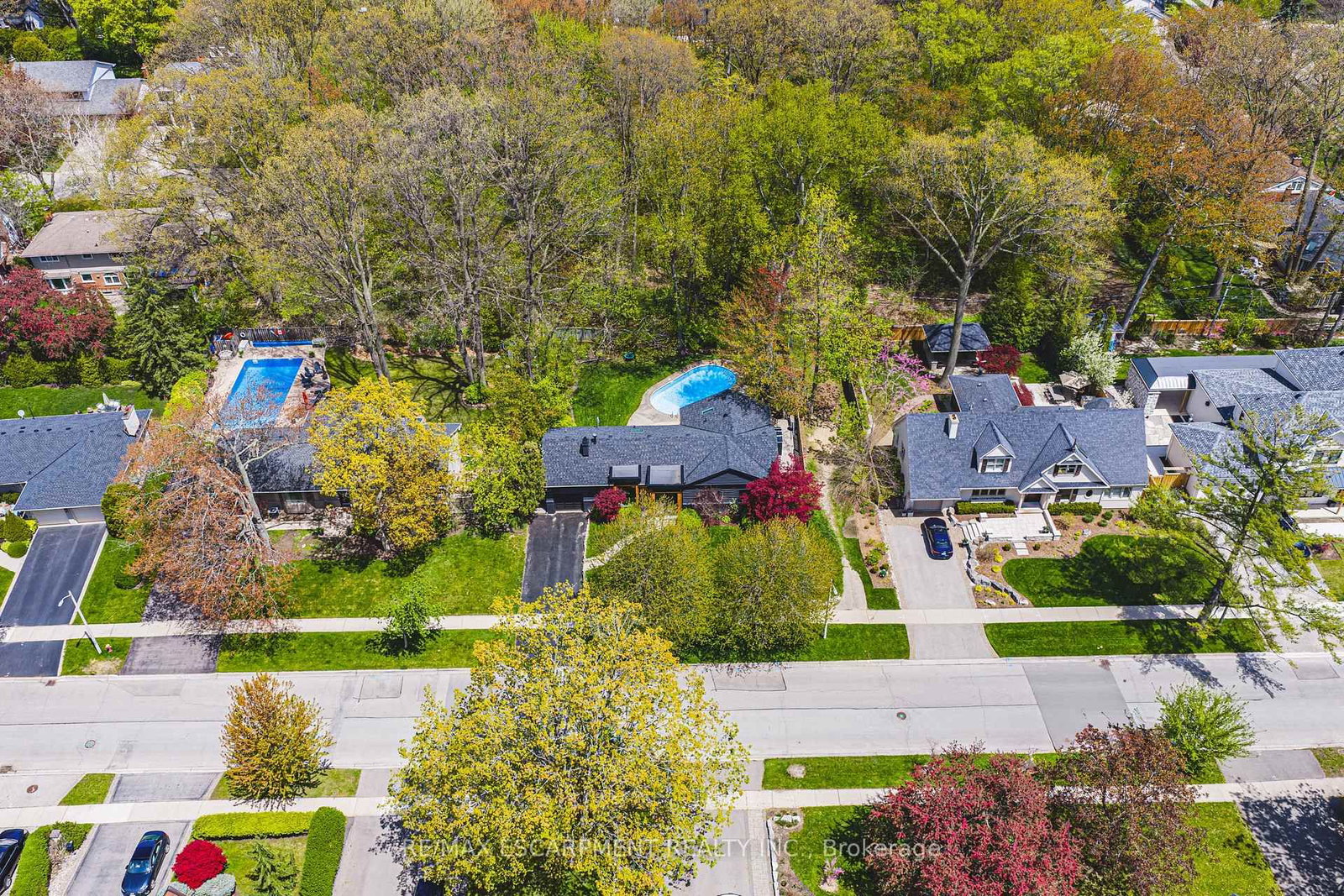 327 Goodram Drive • Burlington, ON photo 48