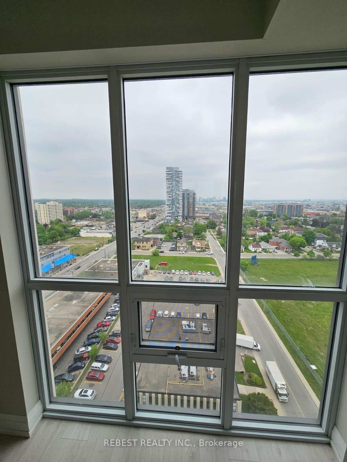 15 Lynch Street • #1603 • Brampton, ON photo 12