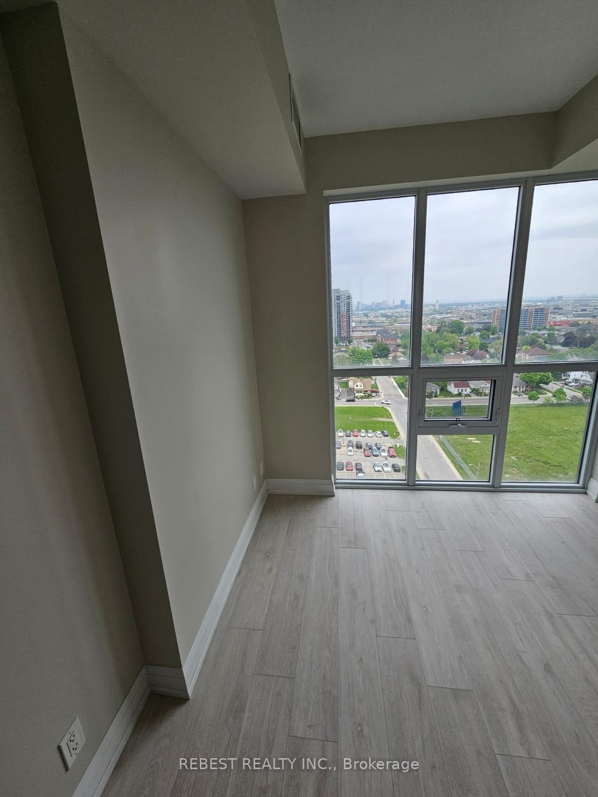 15 Lynch Street • #1603 • Brampton, ON photo 13