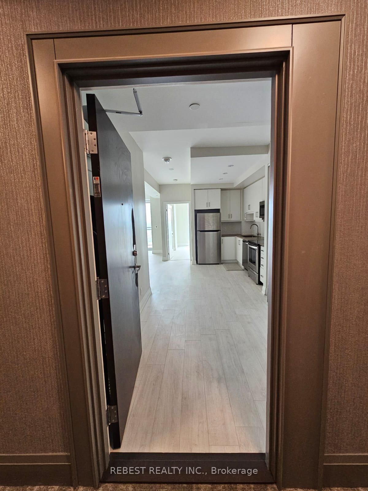 15 Lynch Street • #1603 • Brampton, ON photo 5