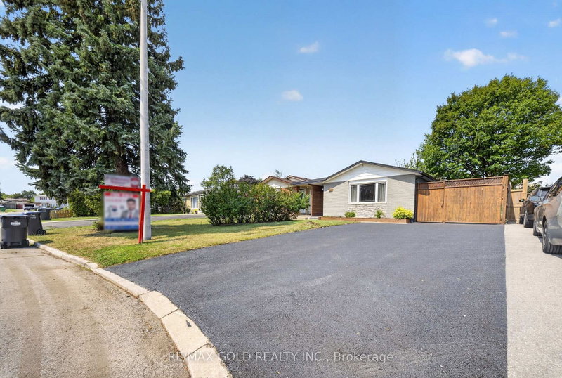 22 Deeside Crescent