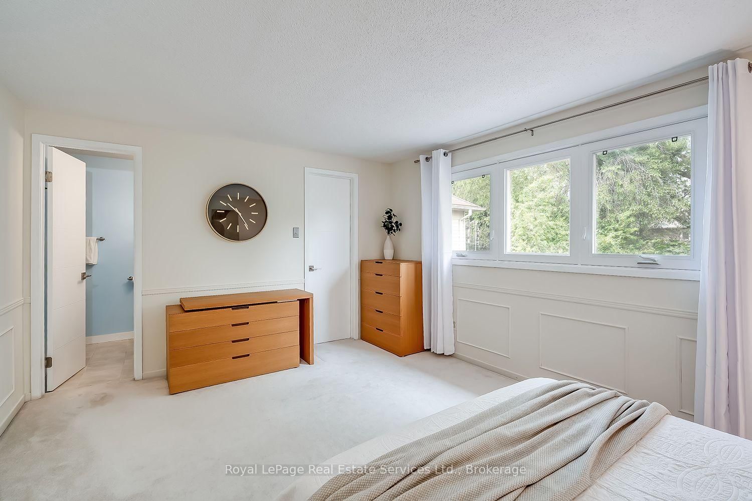 1194 Potters Wheel Crescent • Oakville, ON photo 17