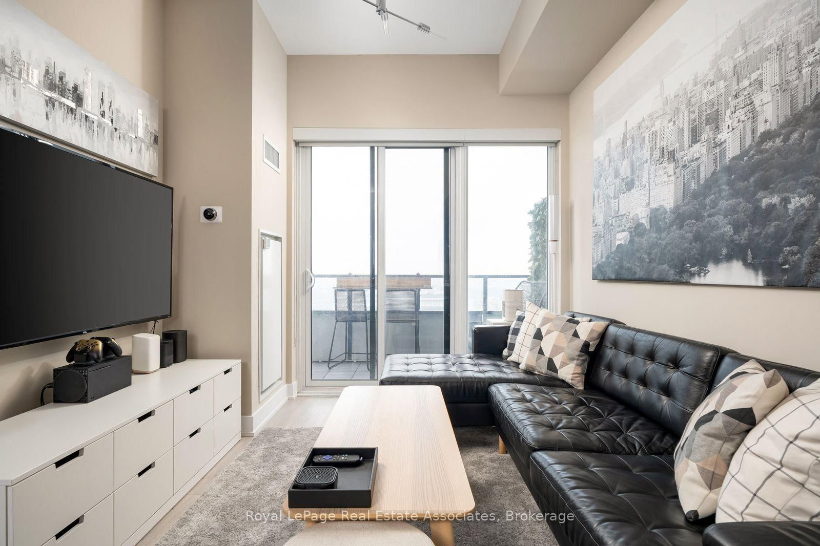 30 Shore Breeze Drive • #6104 • Toronto, ON photo 16