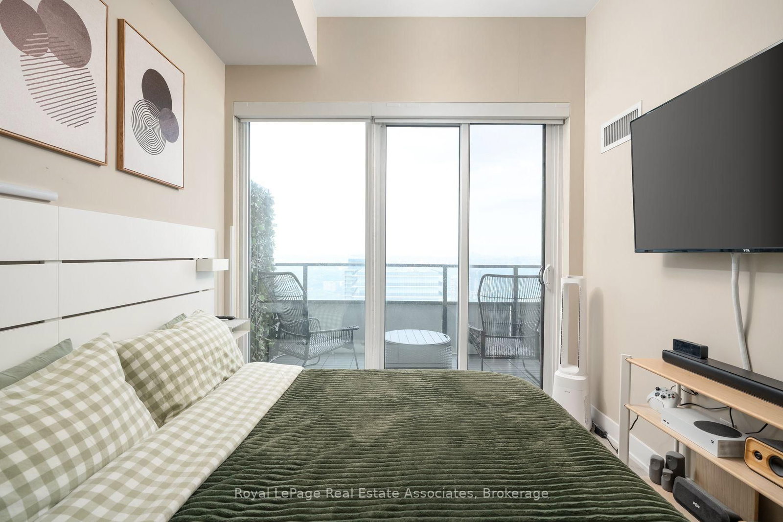 30 Shore Breeze Drive • #6104 • Toronto, ON photo 21