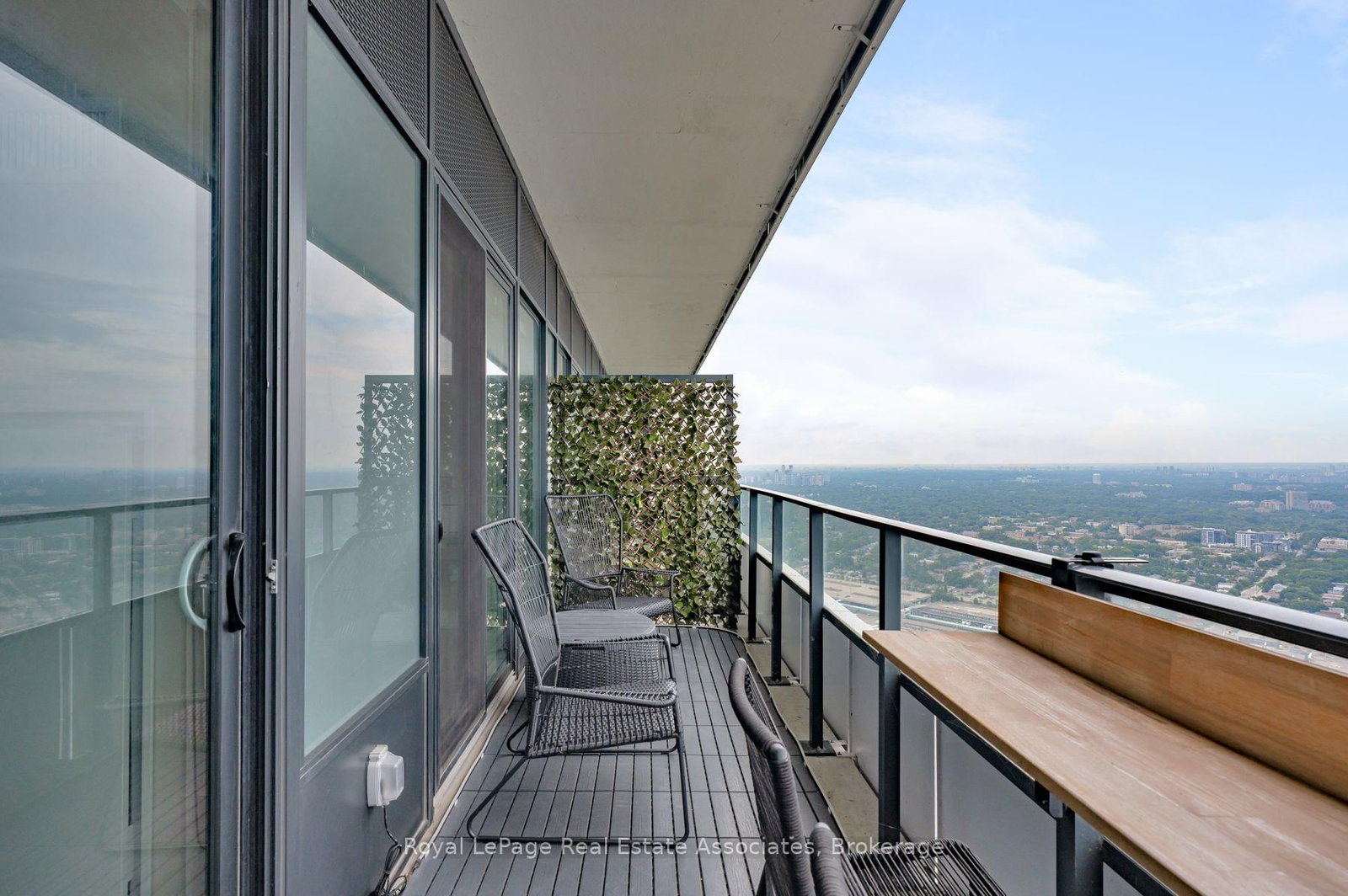 30 Shore Breeze Drive • #6104 • Toronto, ON photo 26