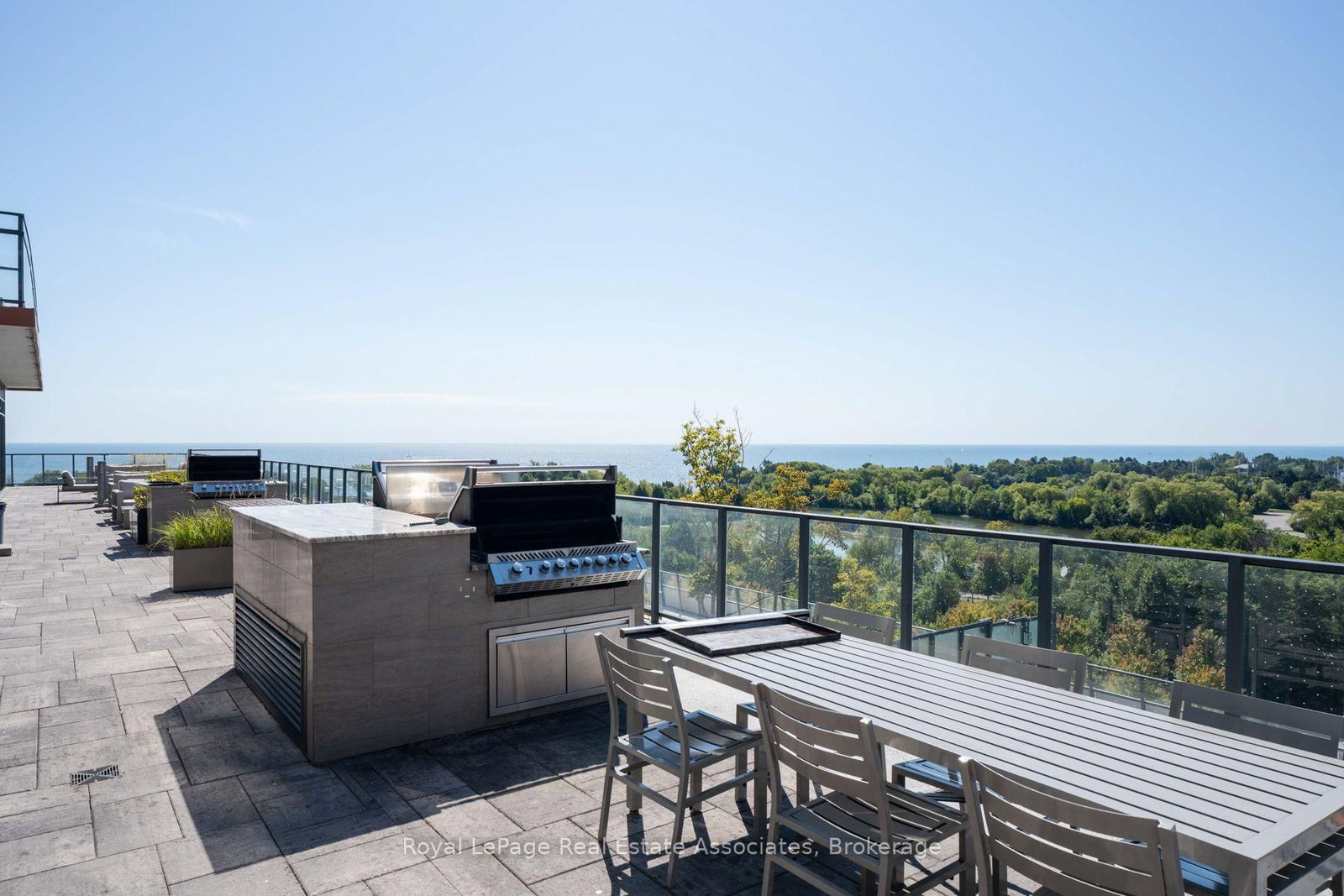 30 Shore Breeze Drive • #6104 • Toronto, ON photo 33