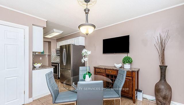 20 - 20 Carleton Place