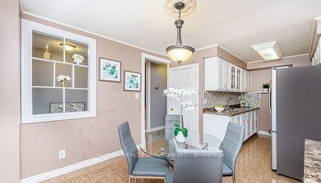 20 - 20 Carleton Place