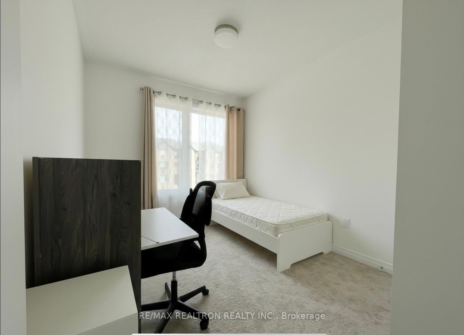 Bedroom B - 3272 Sixth Line, Oakville 3