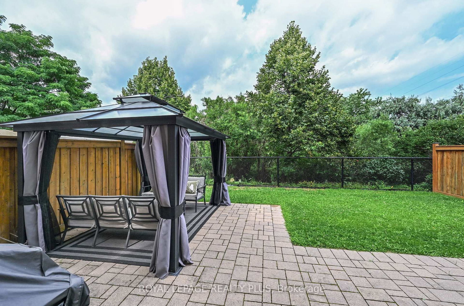 3083 Ferguson Drive • Burlington, ON photo 33