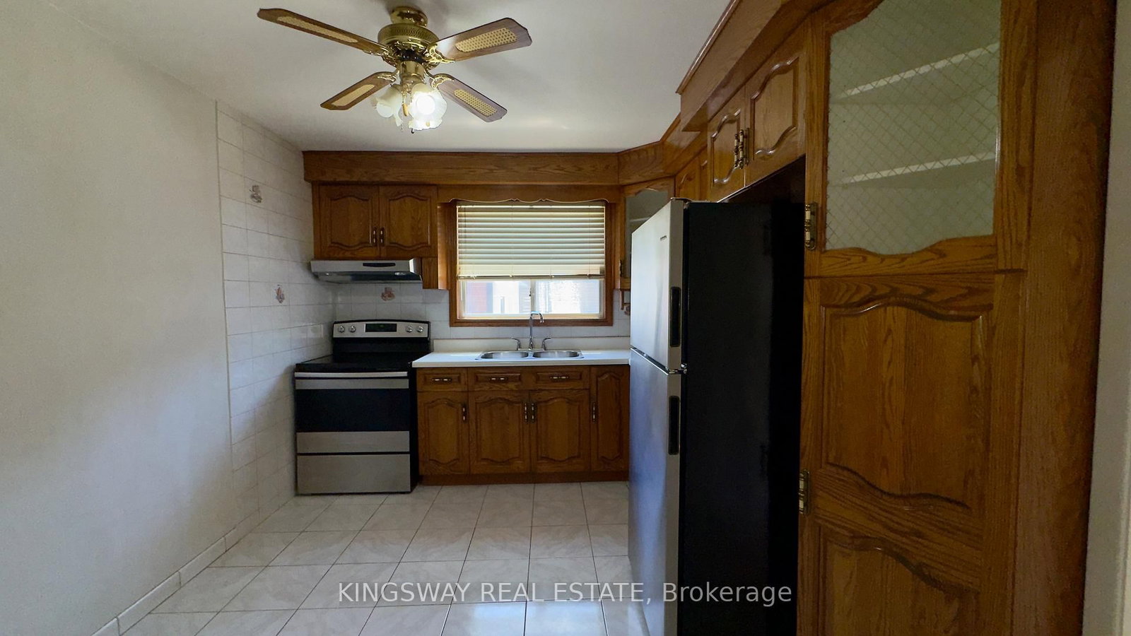 31 Quinan Drive • Toronto, ON photo 12