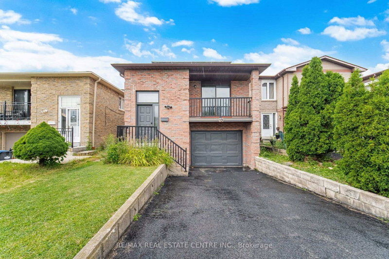 13 Dafoe Crescent