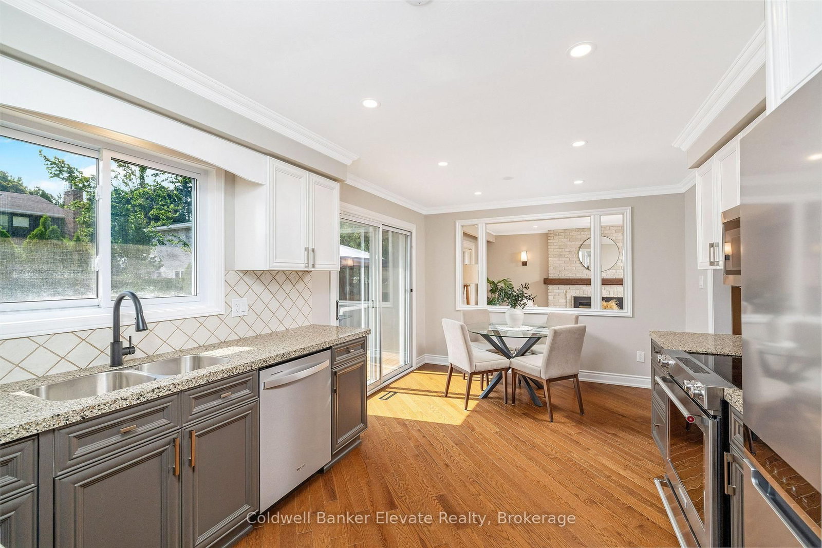 1677 Sherwood Forrest Circle • Mississauga, ON photo 14