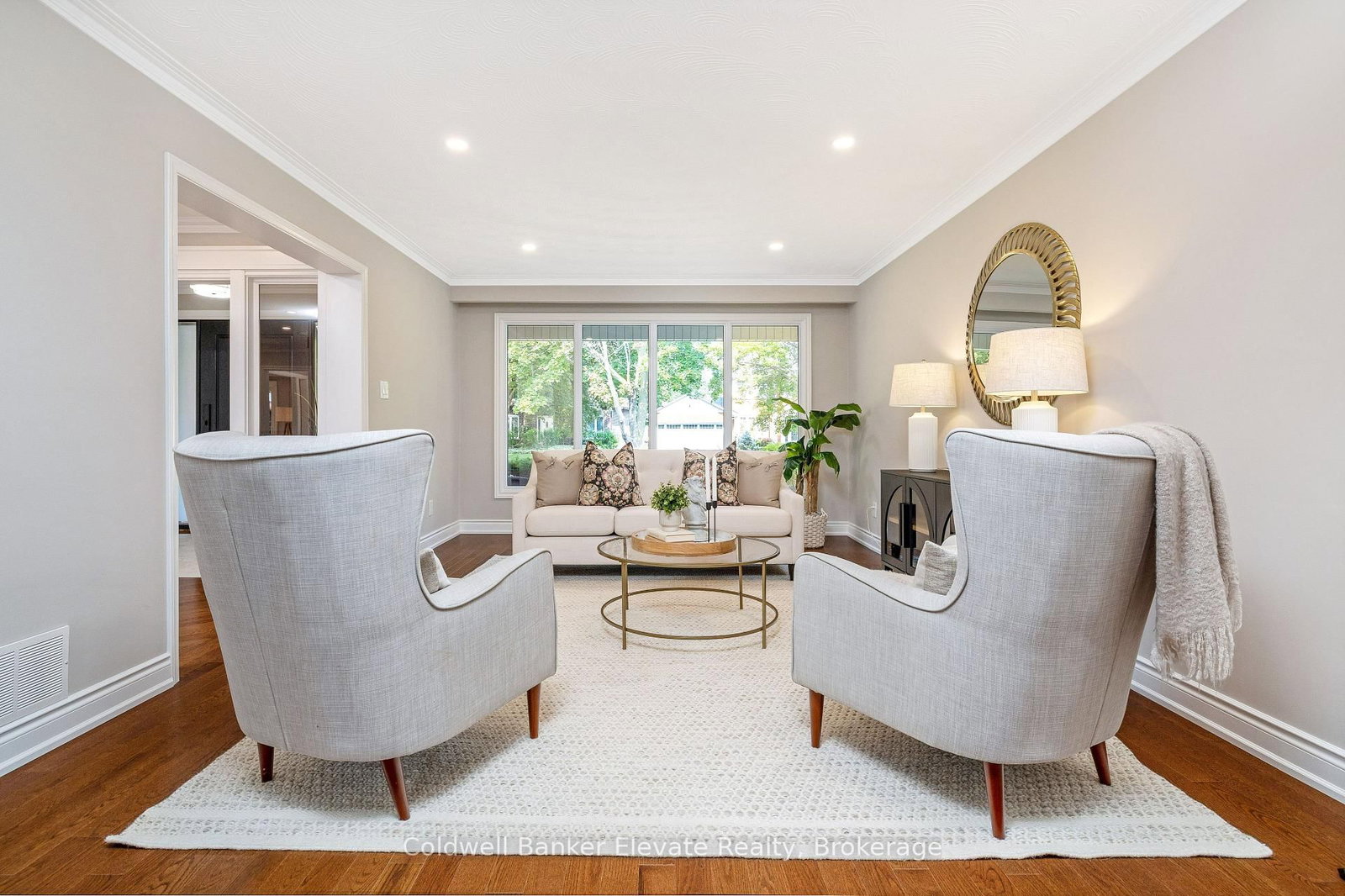 1677 Sherwood Forrest Circle • Mississauga, ON photo 9