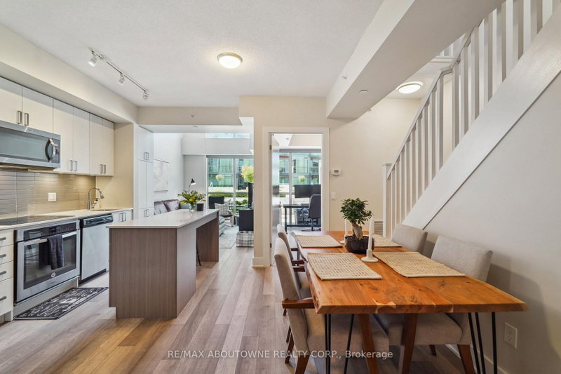 C204 - 5260 Dundas Street