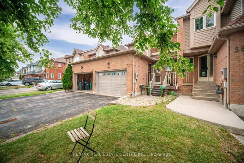 40 Langdale Crescent