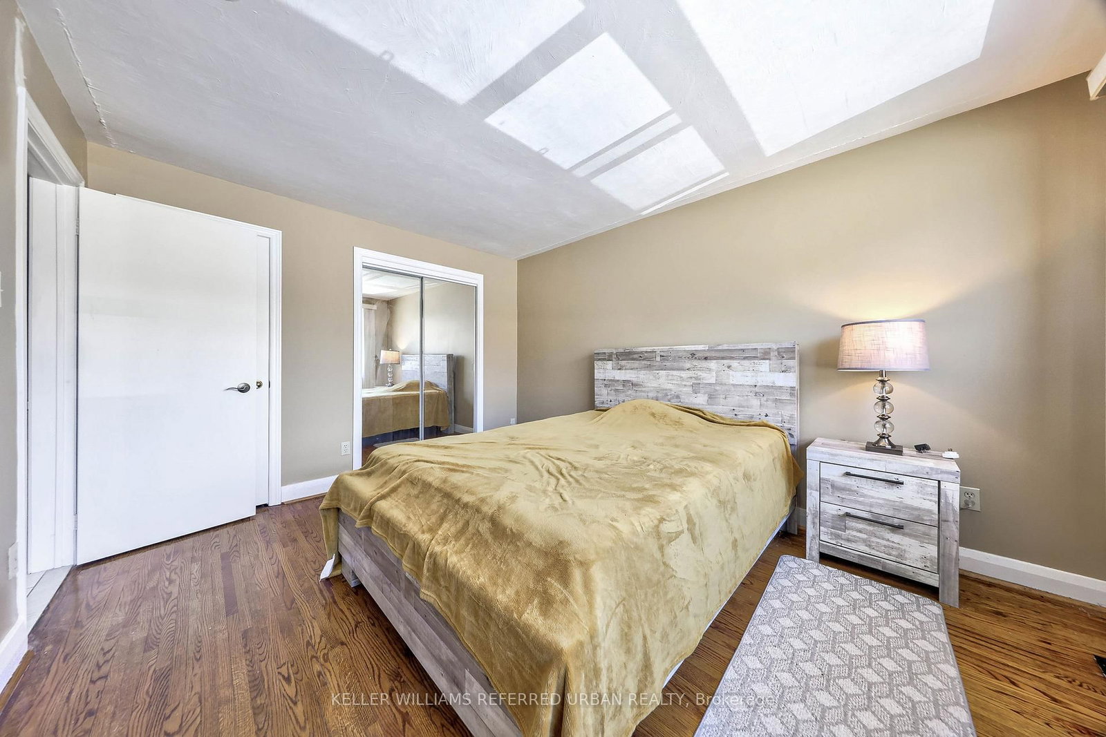 2703 Lake Shore Boulevard W • Toronto, ON photo 16